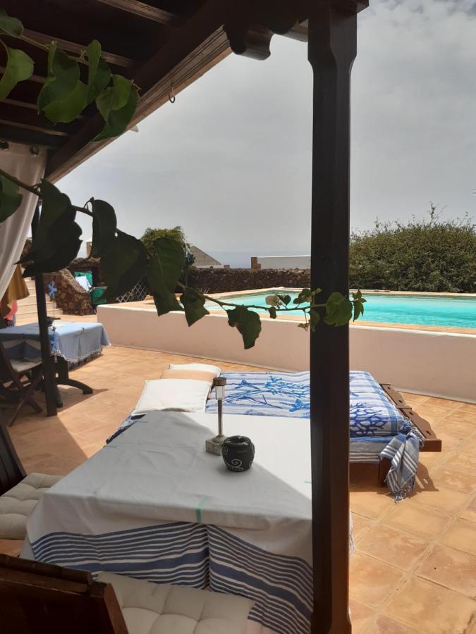 Tipica Lanzarote House Only Adults Bed and Breakfast Tías Exteriör bild