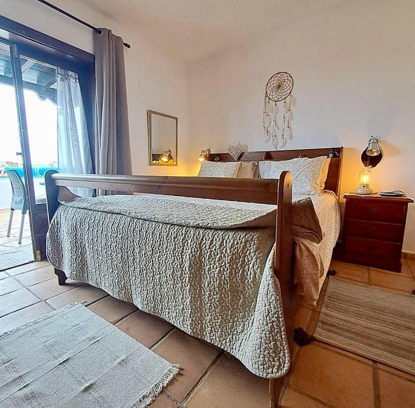 Tipica Lanzarote House Only Adults Bed and Breakfast Tías Exteriör bild