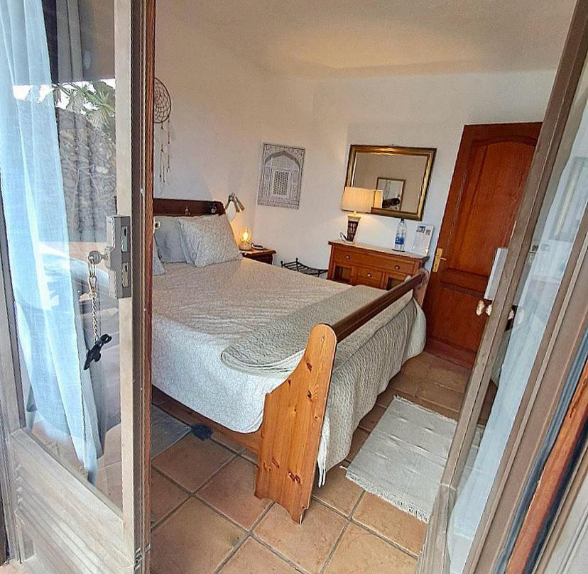 Tipica Lanzarote House Only Adults Bed and Breakfast Tías Rum bild