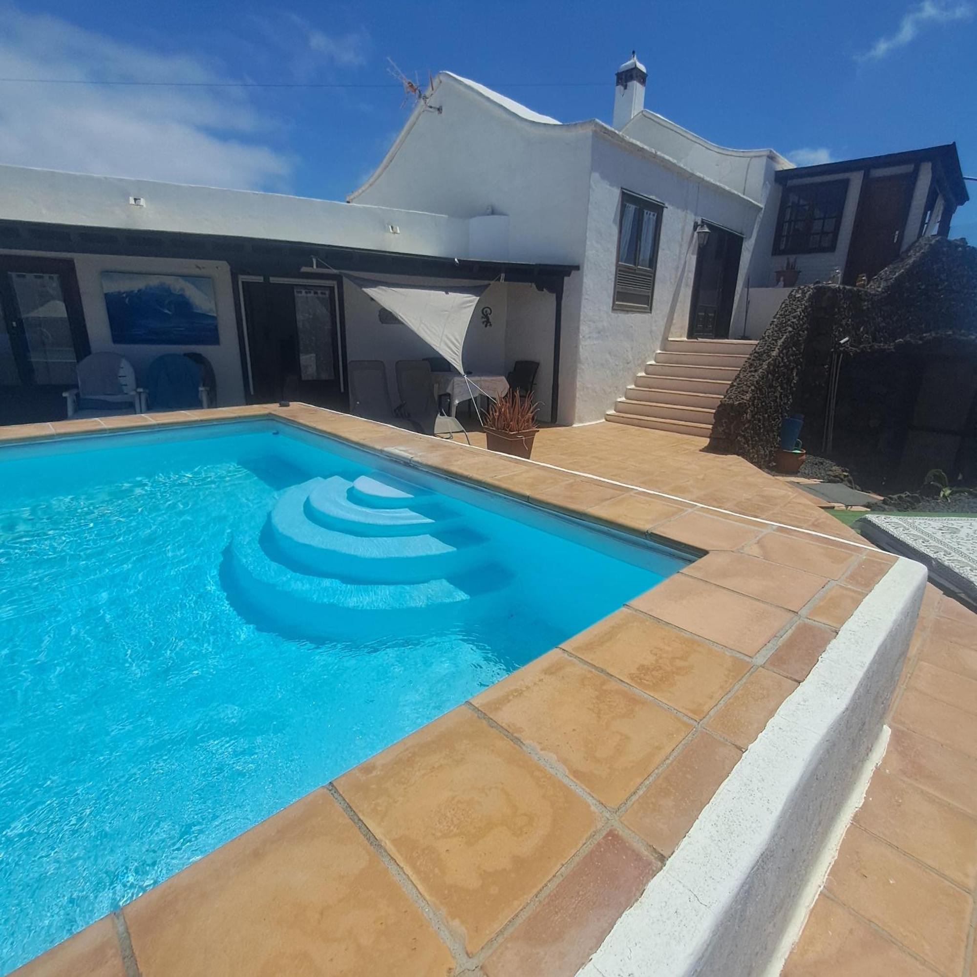 Tipica Lanzarote House Only Adults Bed and Breakfast Tías Exteriör bild